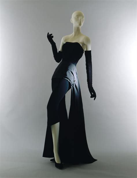 christian dior ontwerpen|when was christian dior founded.